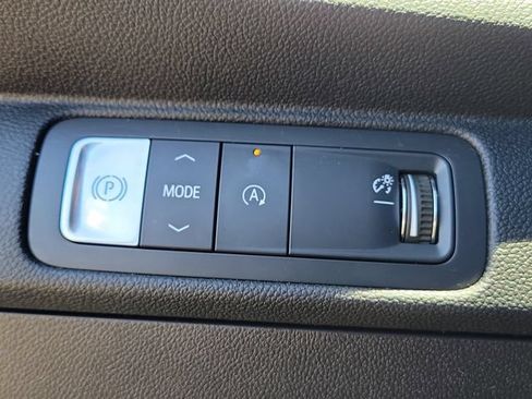 Certified 2025 Chevrolet Traverse LT FWD image 26