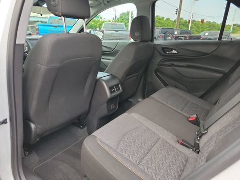 Used 2022 Chevrolet Equinox LT FWD image 14