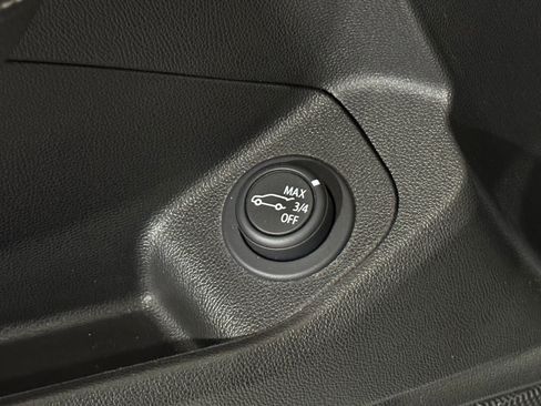 Used 2022 GMC Terrain SLT image 23