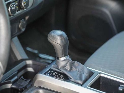 Certified 2022 Toyota Tacoma SR5 RWD image 20
