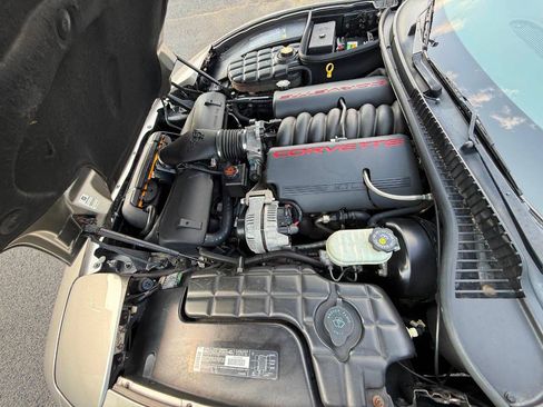 Used 1999 Chevrolet Corvette Convertible w/ Performance Handling Pkg RWD image 44