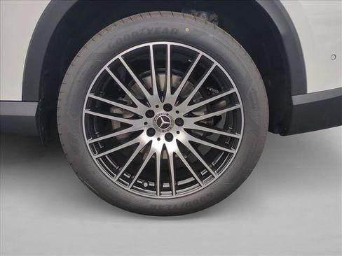 New 2026 Mercedes-Benz GLC 300 image 10