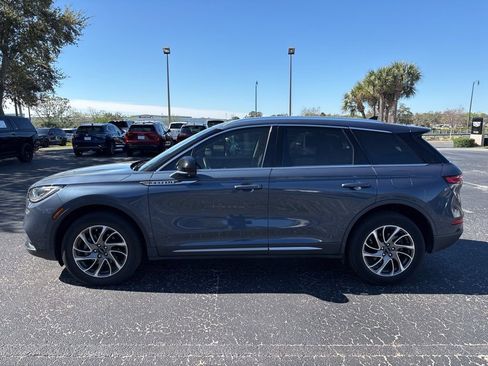 Used 2022 Lincoln Corsair Standard w/ Equipment Group 101A image 6