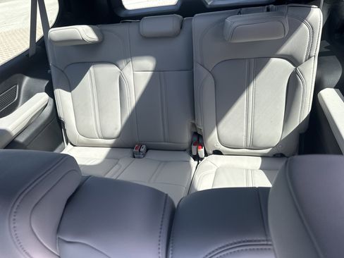 New 2026 Jeep Grand Wagoneer L 4WD w/ Premium Group I image 16
