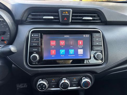 Used 2020 Nissan Versa S image 25