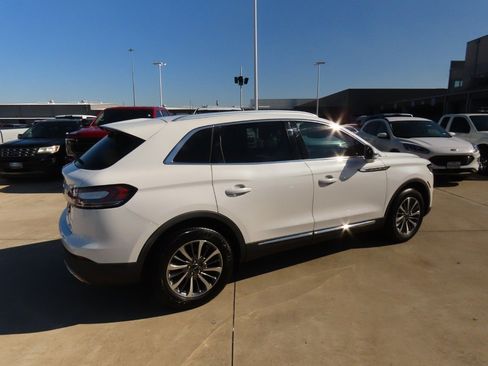 Used 2020 Lincoln Nautilus FWD w/ Equipment Group 101A image 11