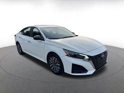 Used 2025 Nissan Altima 2.5 SV