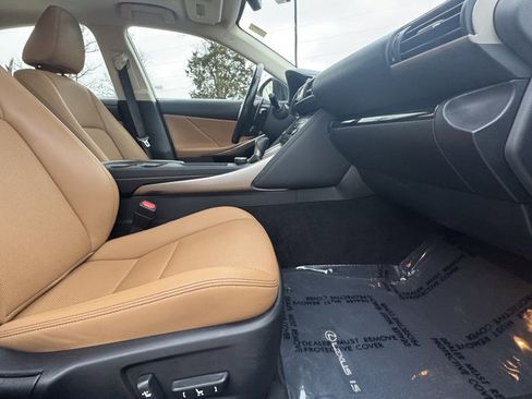Used 2017 Lexus IS 300 AWD w/ Premium Package image 12