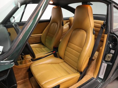 Used 1990 Porsche 911 Carrera RWD image 5