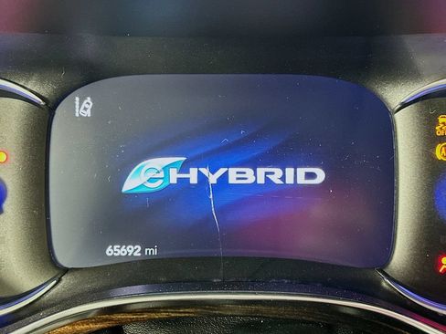 Used 2022 Chrysler Pacifica Limited FWD image 17