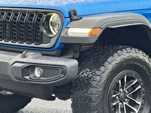 Used 2024 Jeep Wrangler Willys image 6