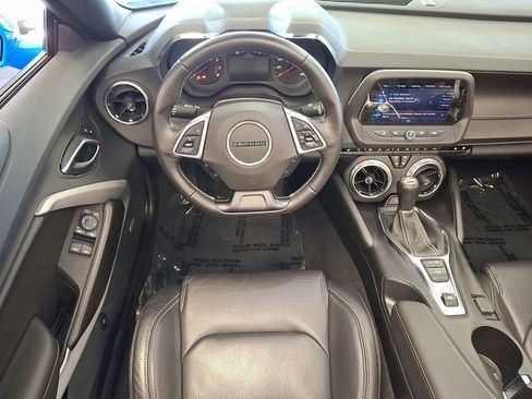 Used 2022 Chevrolet Camaro LT w/ Technology Package RWD image 10
