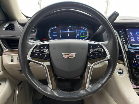 Used 2018 Cadillac Escalade ESV Premium Luxury AWD/4WD image 17
