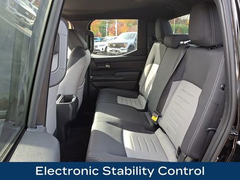 Used 2025 Toyota Tacoma TRD Sport image 13