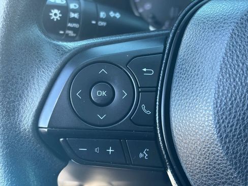 Used 2019 Toyota RAV4 XLE image 17