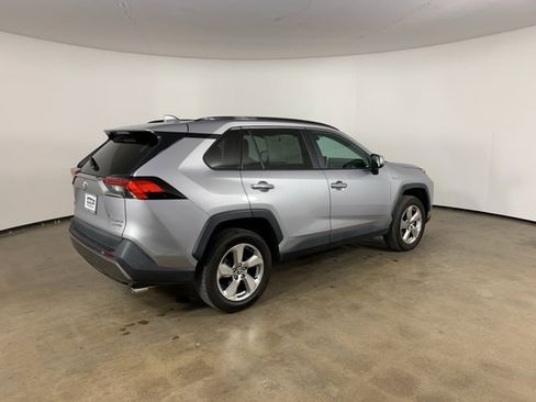Used 2021 Toyota RAV4 Limited image 8
