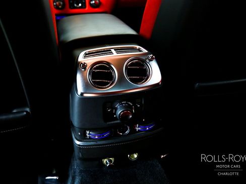 Used 2019 Rolls-Royce Ghost RWD image 20