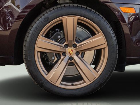 Used 2023 Porsche Macan GTS w/ Sport Chrono Package image 65