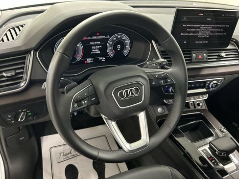 Used 2023 Audi Q5 2.0T Premium Plus w/ Premium Plus Package AWD/4WD image 4
