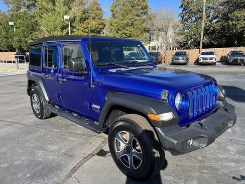 Used 2020 Jeep Wrangler Unlimited Sport S image 3