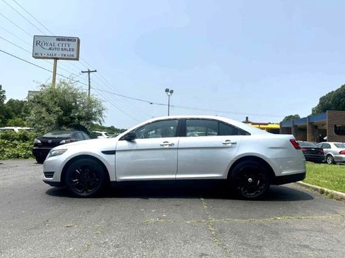 Used 2016 Ford Taurus SEL image 8