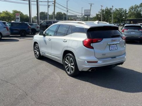 Used 2019 GMC Terrain Denali w/ Comfort Package AWD/4WD image 6