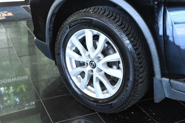 Used 2019 Nissan Rogue SV AWD/4WD image 37
