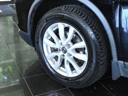 Used 2019 Nissan Rogue SV AWD/4WD image 37