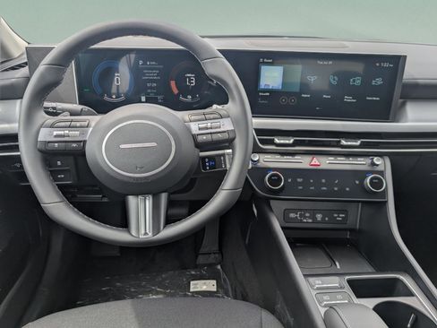 Used 2025 Hyundai Sonata SEL FWD image 18