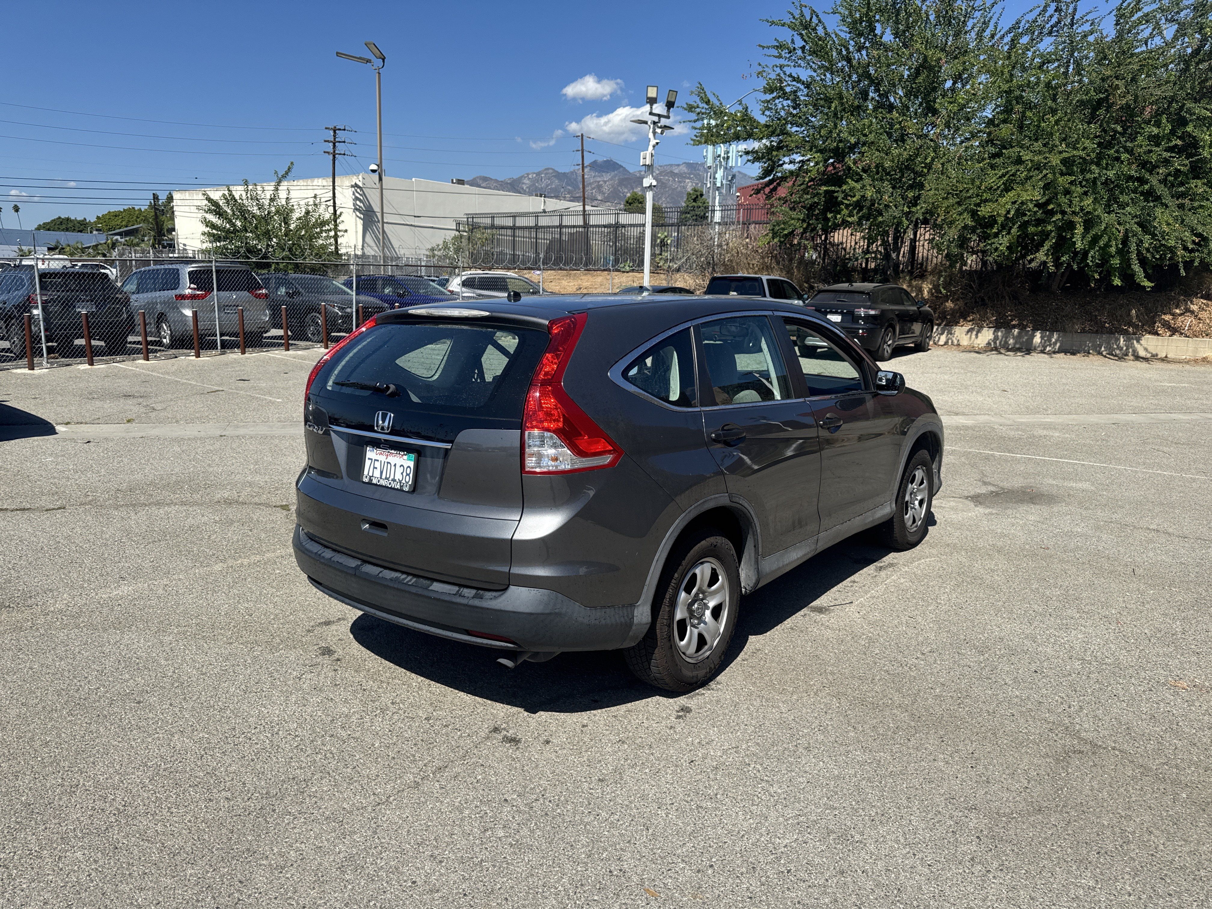 Used 2014 Honda CR-V LX image 4
