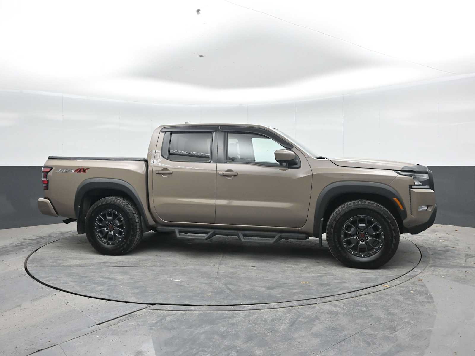 Used 2023 Nissan Frontier PRO-4X w/ Pro-4X Premium Package AWD/4WD image 8