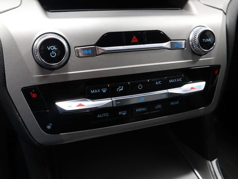 Certified 2022 Ford Explorer XLT w/ Equipment Group 202A image 35