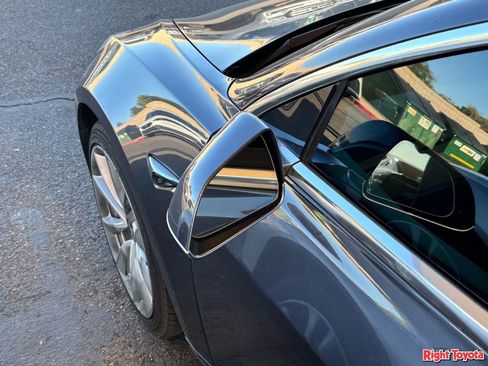 Used 2018 Tesla Model 3 Mid Range RWD image 9