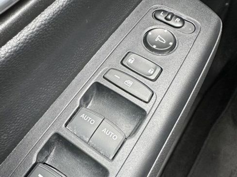 Used 2023 Honda CR-V EX image 17