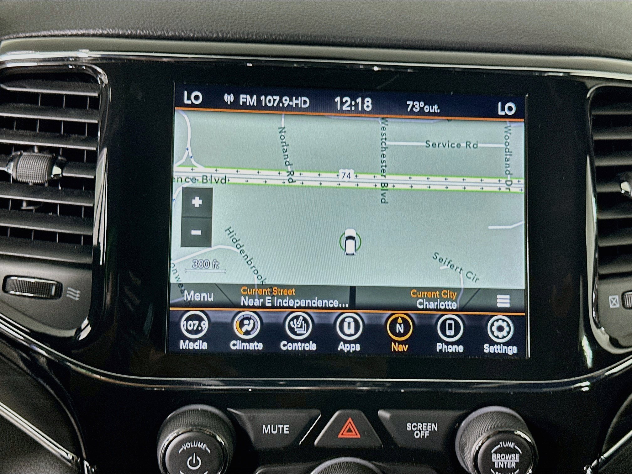 Used 2022 Jeep Grand Cherokee Limited AWD/4WD image 22