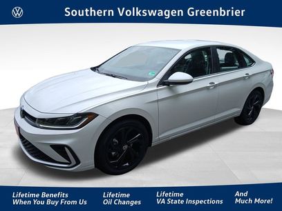 New 2025 Volkswagen Jetta SE