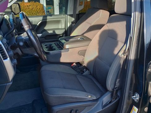 Used 2018 Chevrolet Silverado 1500 LT w/ All Star Edition image 15