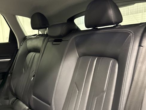 Used 2021 Audi e-tron Premium Plus w/ Premium Plus Package image 12