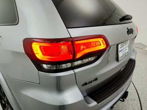 Used 2021 Jeep Grand Cherokee Laredo X AWD/4WD image 32