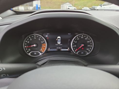 Certified 2023 Jeep Renegade Latitude AWD/4WD image 25
