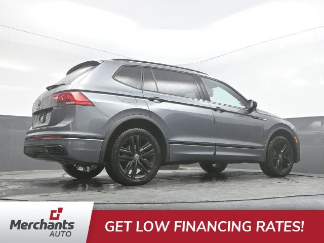 Used 2022 Volkswagen Tiguan SE R-Line AWD/4WD image 39