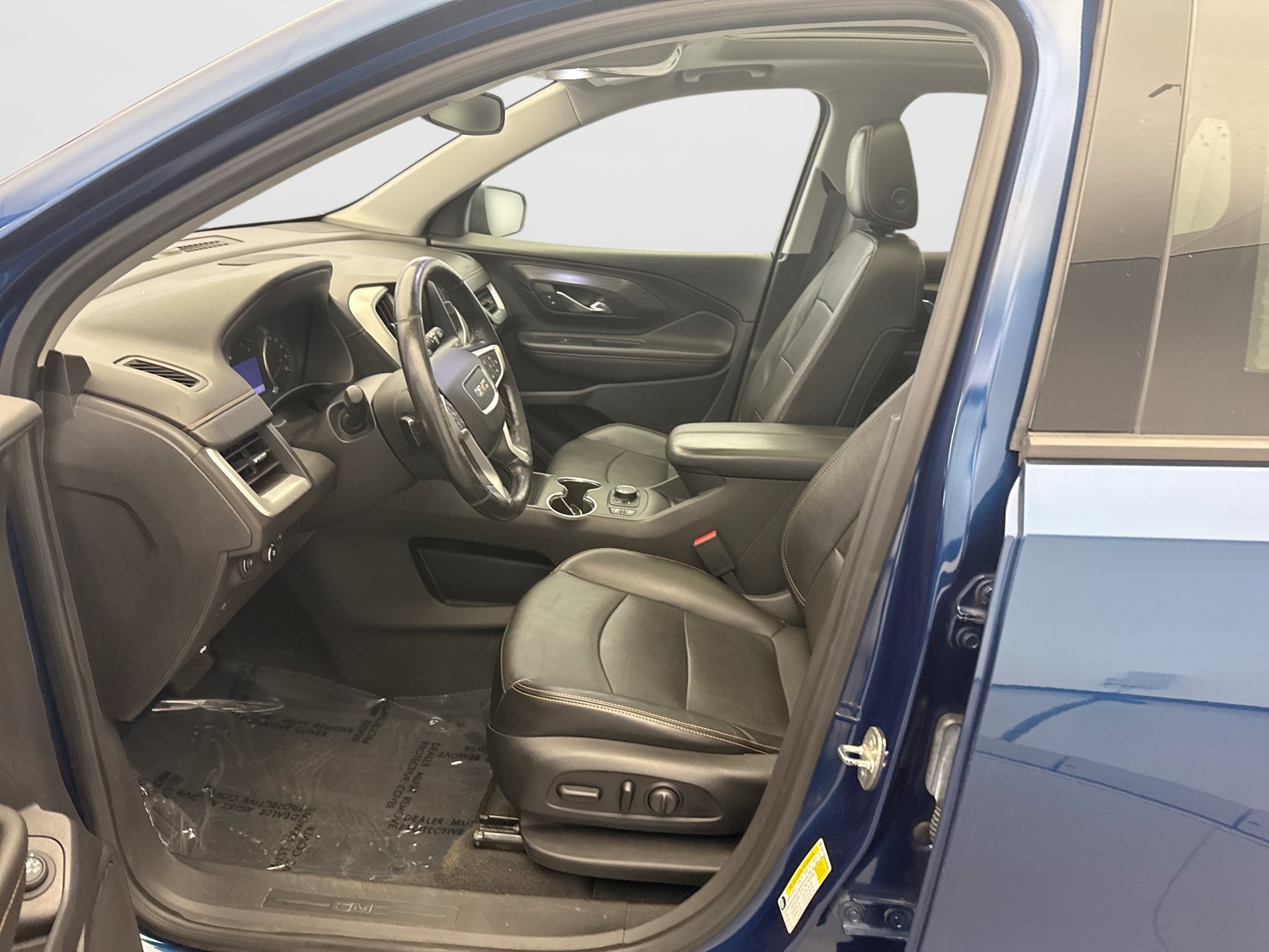 Used 2020 GMC Terrain SLT w/ Preferred Package AWD/4WD image 11