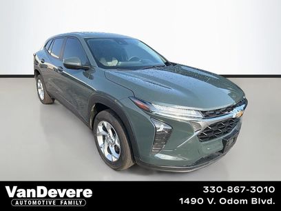 Used 2025 Chevrolet Trax LS w/ LS Convenience Package