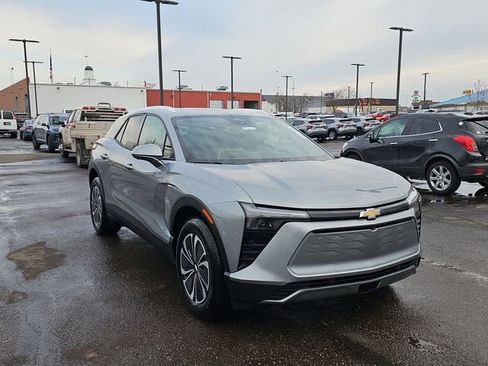 New 2025 Chevrolet Blazer EV LT image 10