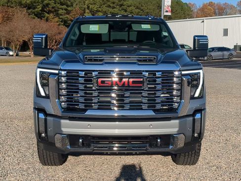 New 2026 GMC Sierra 2500 Denali w/ Denali Reserve Package AWD/4WD image 3