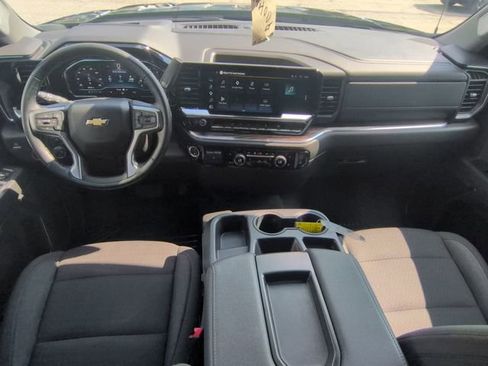 Used 2025 Chevrolet Silverado 1500 LT AWD/4WD image 27