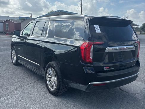 Used 2021 GMC Yukon XL SLT w/ SLT Premium Package AWD/4WD image 3