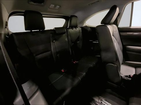 Used 2022 Toyota Highlander Limited AWD/4WD image 30