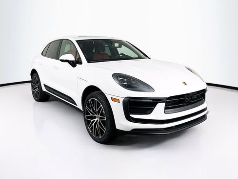 New 2026 Porsche Macan image 7