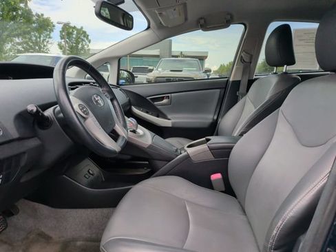 Used 2013 Toyota Prius Four FWD image 16